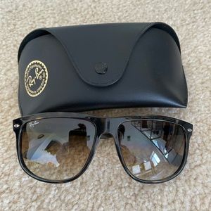 [SOLD] Ray-Ban tortoise sunglasses excellent condition!